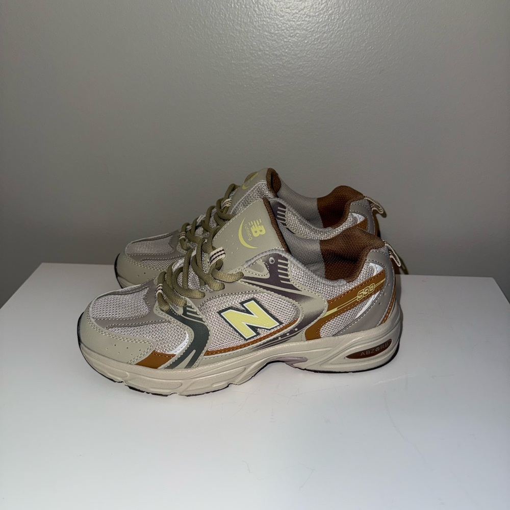 New Balance Cream and Brown Sneakers